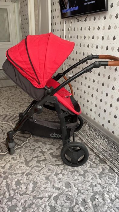 Продается коляска в отличном состояний