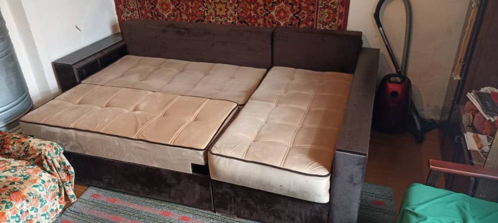 Продаётся диван в хорошем состоянии