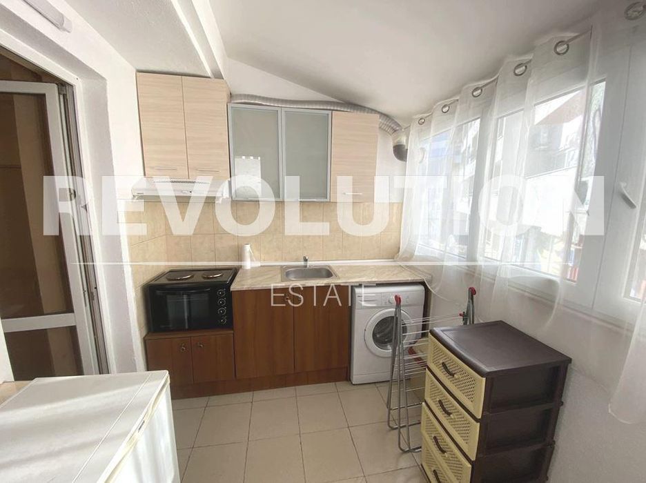 Дава се под наем Двустаен апартамент в Варна, Левски - 80 кв.м за 350 € - Снимка #1