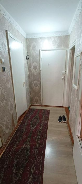 Ватный Мерос магазинга якин жойида 1 хона Люкс квартира ижарага берила