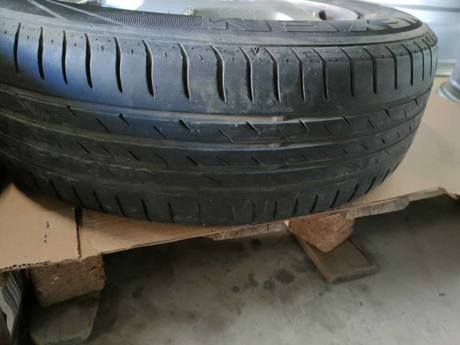 Автомобилни гуми