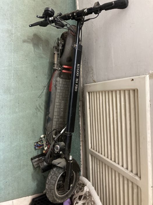 Продам самокат kugoo m4 pro