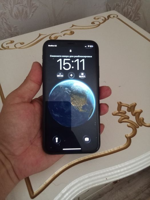 iPhone -11  черный. 64-g