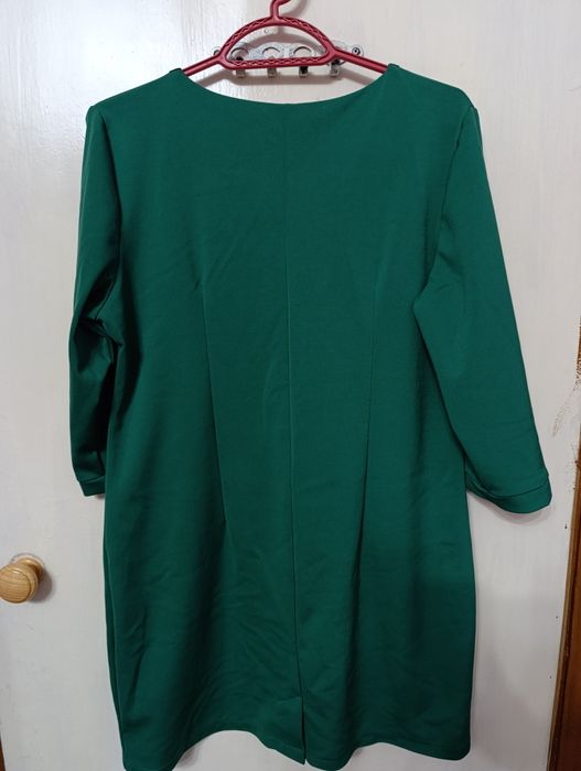 Праздничное платье.. Продам. Новое .Размер 48-50