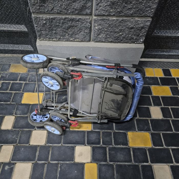 Продам коляску велсипед сидушку детский