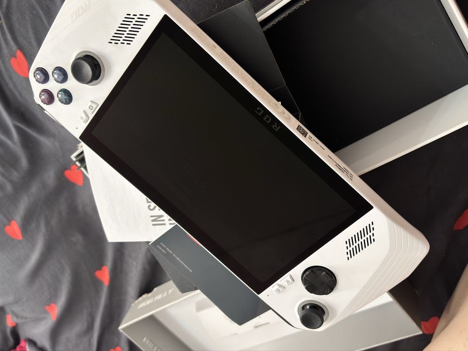 игровая приставка ASUS ROG Ally