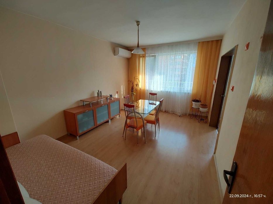 Продава се Четиристаен апартамент в Пловдив, Център - 120 кв.м за 2000 €/кв.м - Снимка #1