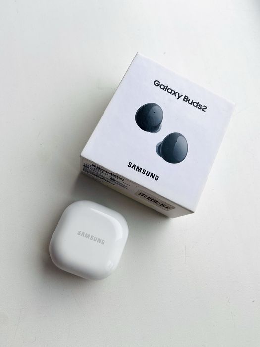 Продам наушники Galaxy Buds 2