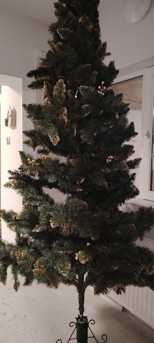 Brad artificial  cu suport