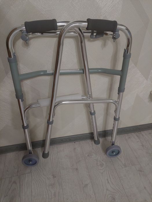 Ходунок для взрослых