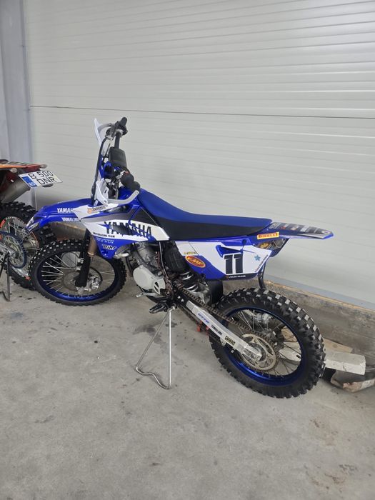 Motocicleta Yahama YZ85