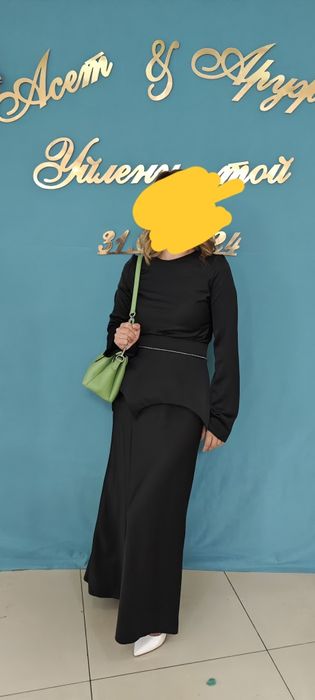 Чёрное платье 1 раз одевала материал шикарный атласовый