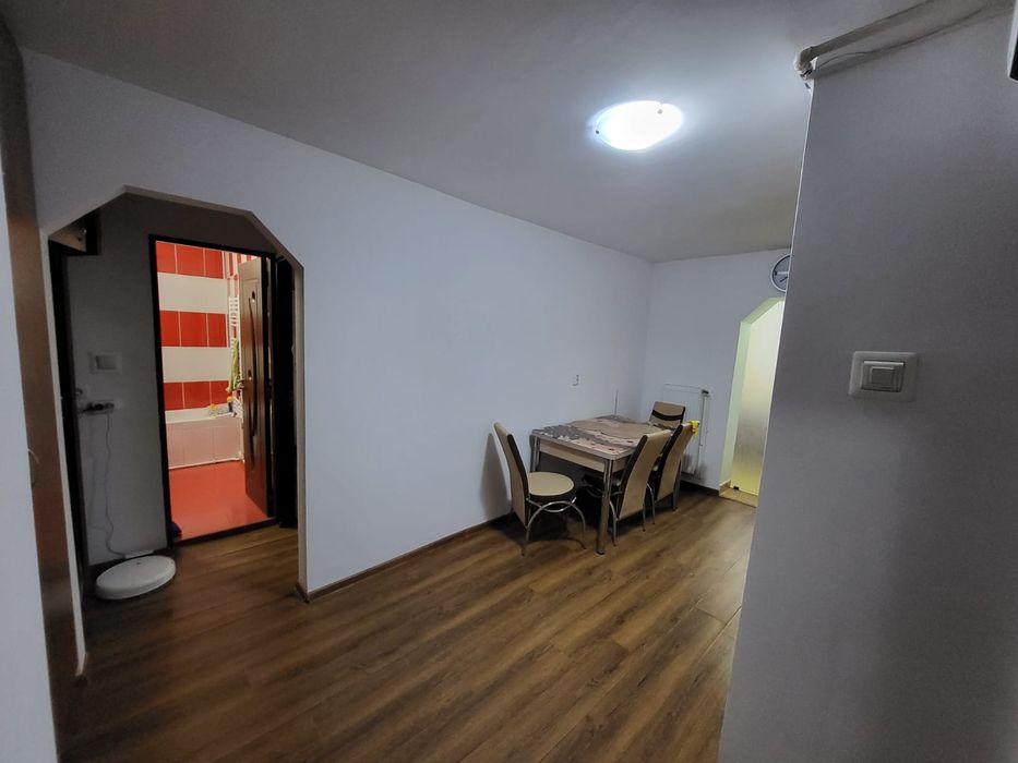 Apartament 2 camere bloc 823