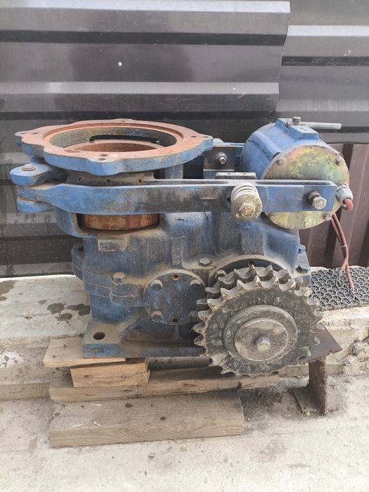 Редуктор с элетромагнитным тормозом