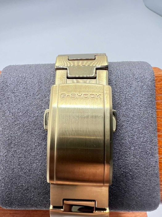 Casio G-Shock Solar RC AWM-500 Full Metal / Златно покритие