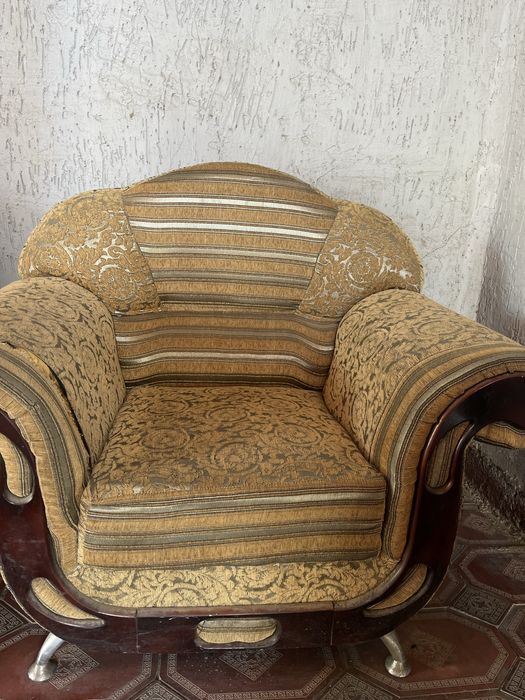 Диван и кресло 2 шт