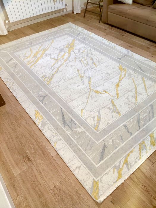 Продам ковёр в отличном состоянии