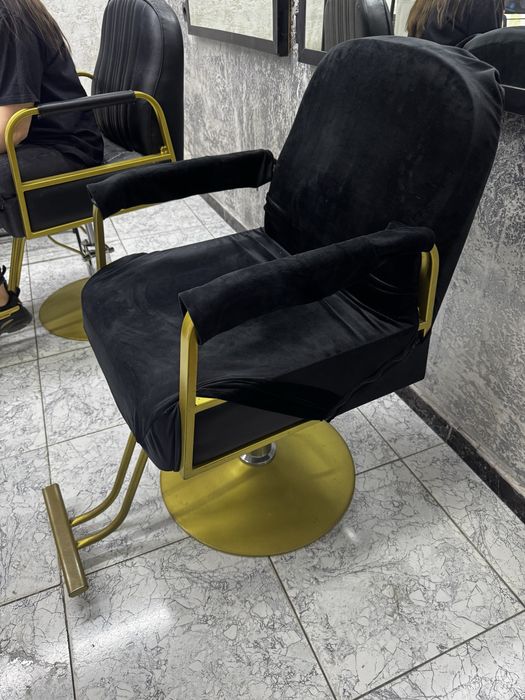 Парикмахерское кресло