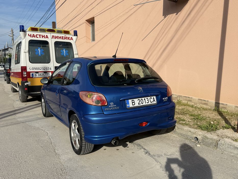 автомобил Peugeot 206 1.4i