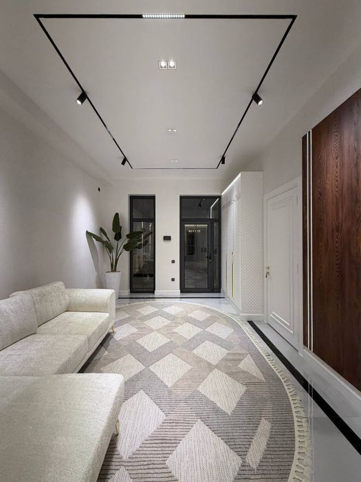 Касественный Дом с Бассейном Циолковского