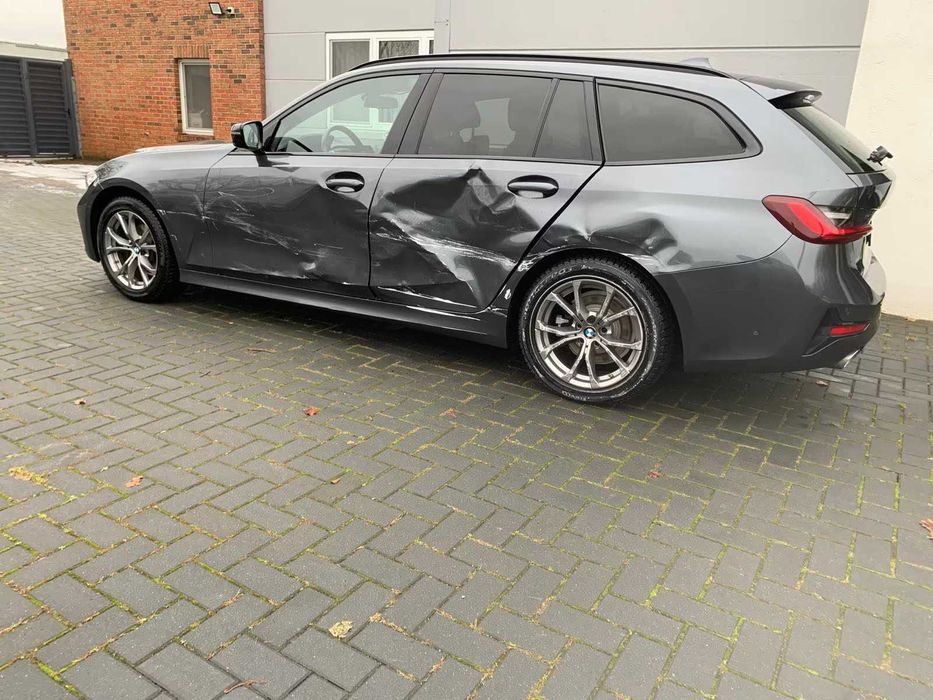 2021 BMW 320d Break  Sport Line Camere 360, Laser, HIFI AVARIAT