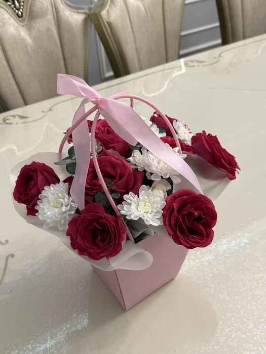 Цветы на корзина