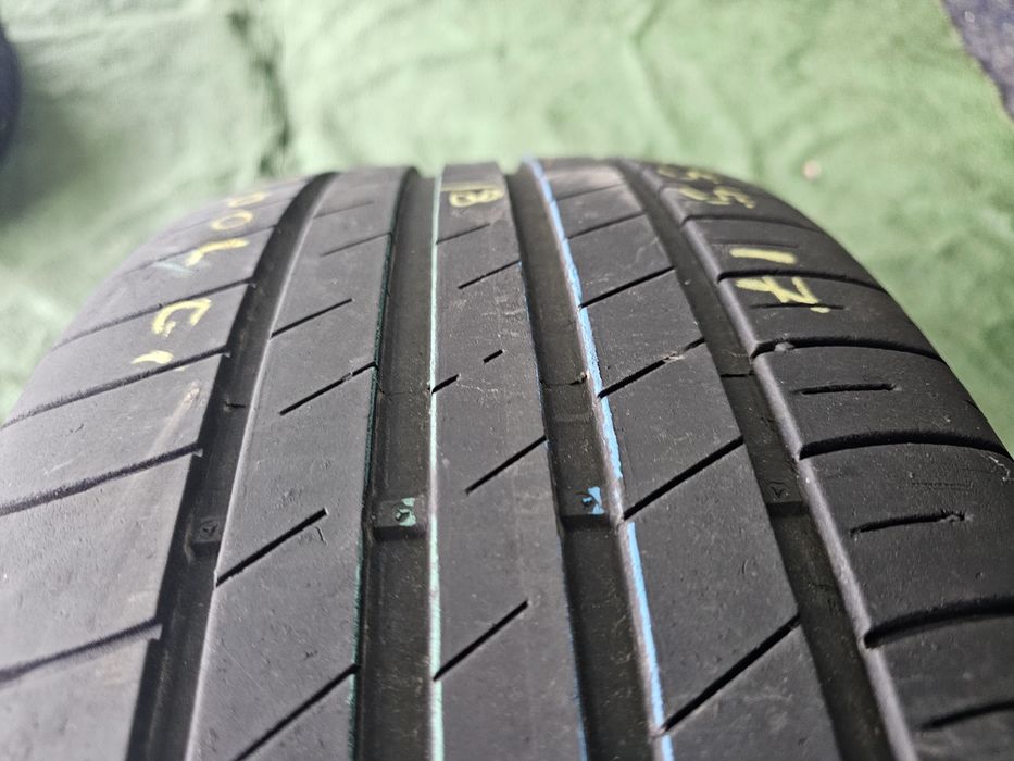 1x 225 55 17 vara goodyear
