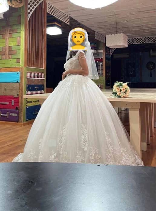 Продам свадебное платье б/у 22.000