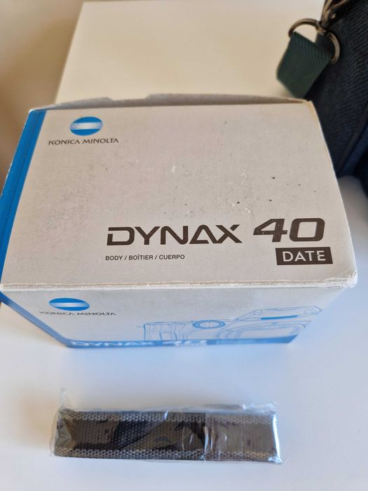 Продавам два броя лентови фотоапарати Minolta