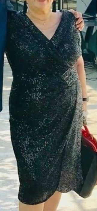 Rochie neagra din paiete