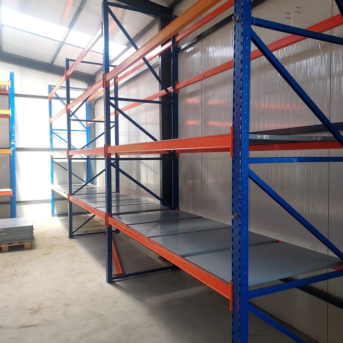 Rafturi metalice, premium reglabile 
Depozitare manuala
Depozit palet