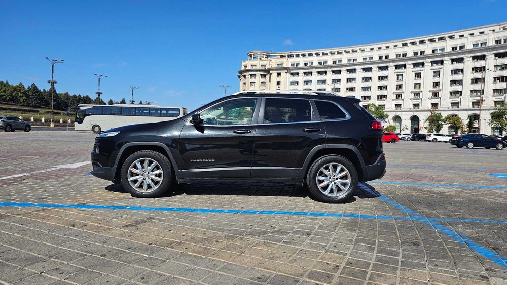 JEEP Cherokee 2019 — imagine 3