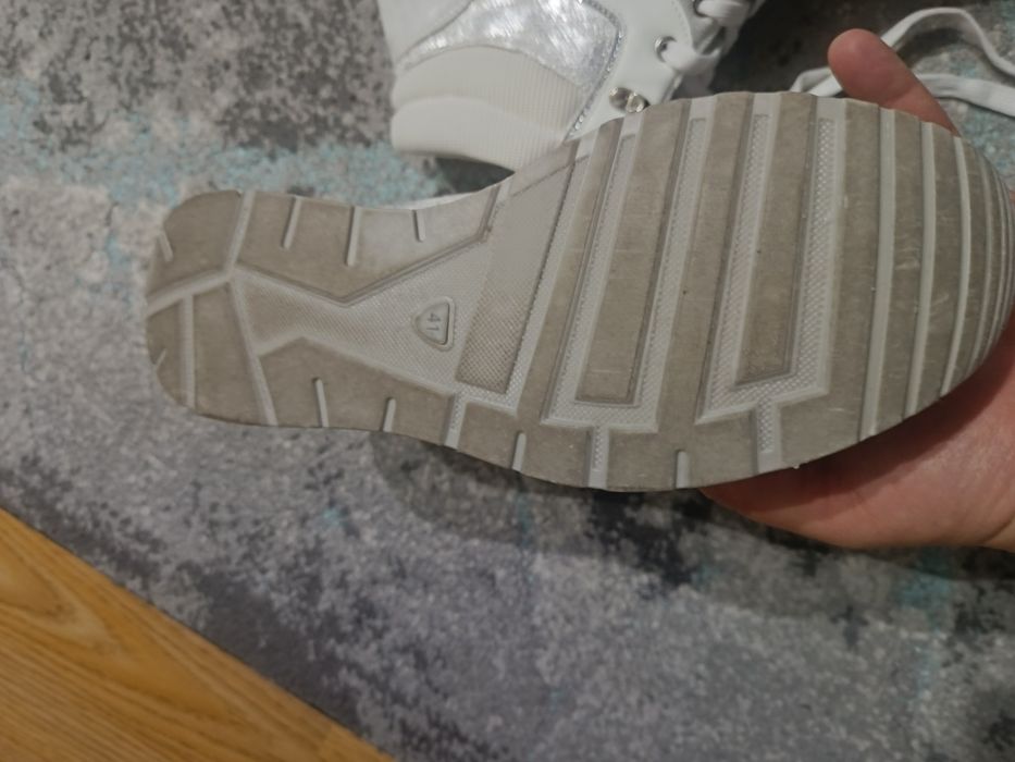 Дамски спортни обувки Тенденз