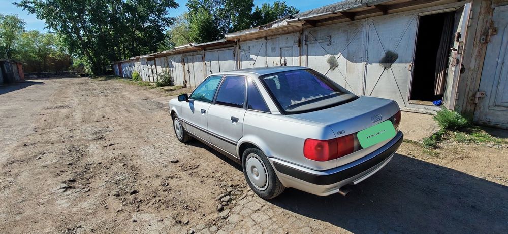 Продам Ауди 80 б4