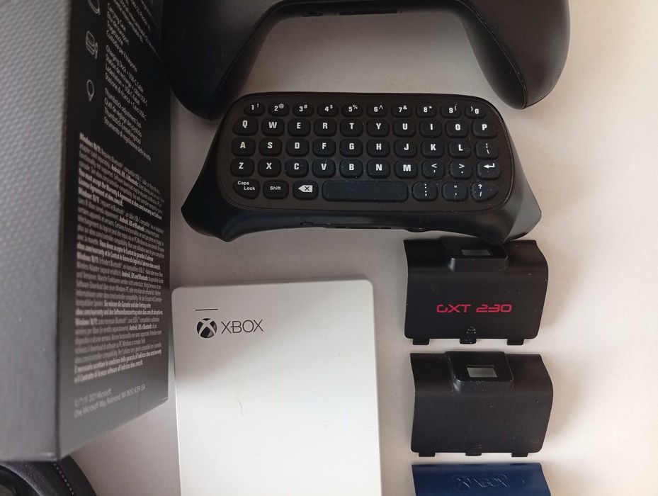Аксесоари за XBOX/XBOX 360/XBOX One/One S/One X/Series X/XSX