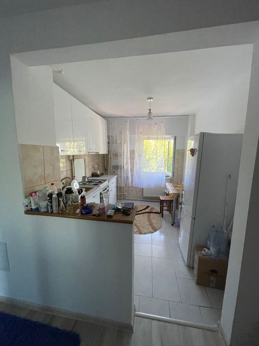 Închiriez apartament 2 camere