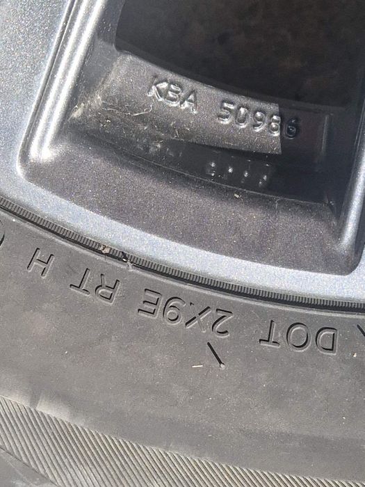 Гуми с джанти отлични