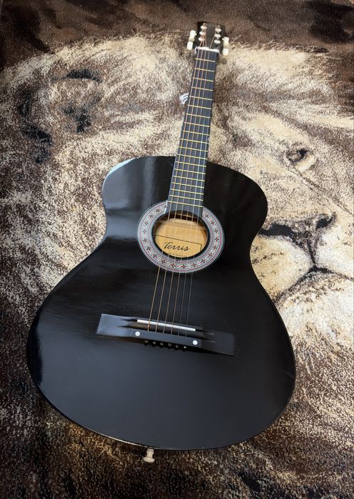 Акустическая гитара