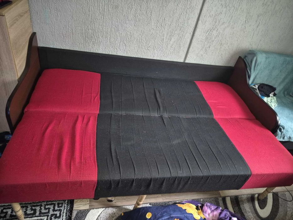 Vand canapea extensibilă