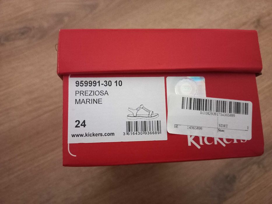 Sandale kickers fetite