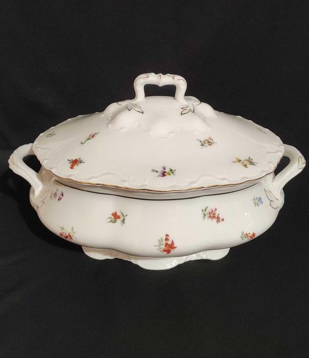 Съд за топло сервиране/терин на Thun Бохемия Чехословакия