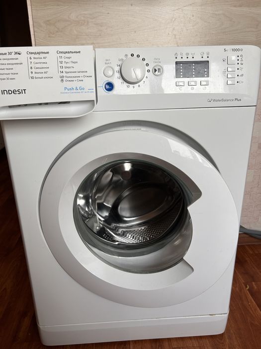 Стиральная машинка Indesit