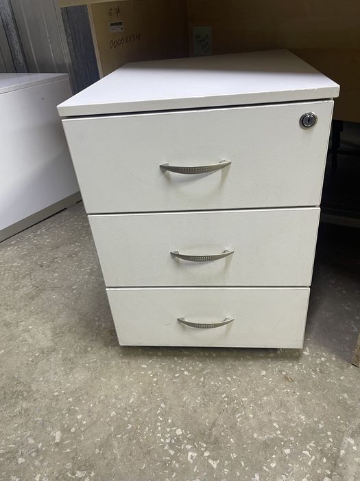 Тумбочки офисные