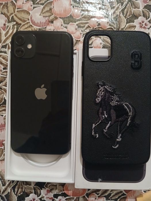 Айфог 11 64 гб  77%