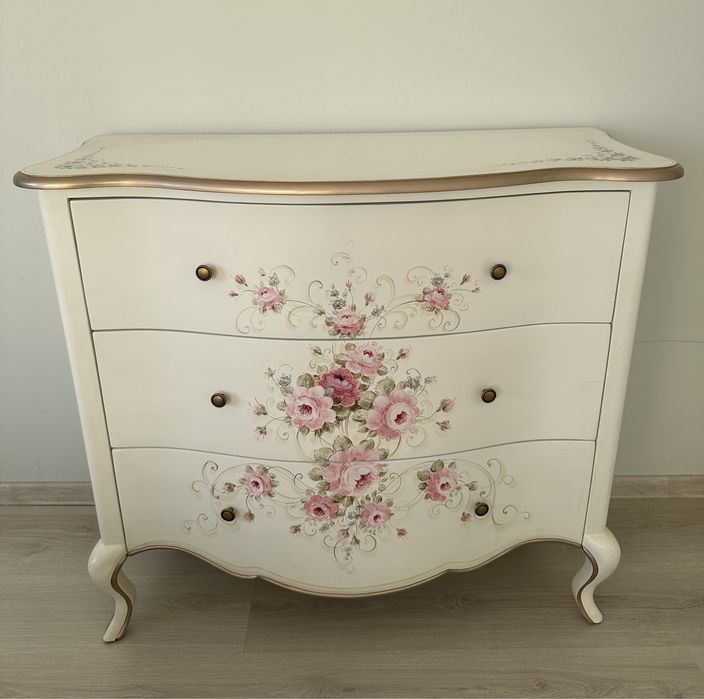 Comoda cu trei sertare