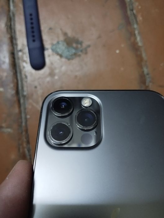 iPhone 12 pro 128GB iWatch 6 40 mm 32 GB