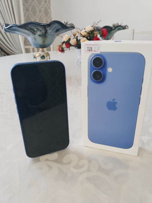 iPhone 16 Ultramarine