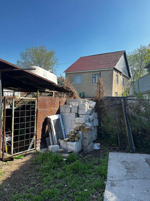 Стройматериалы ( кирпич, дрова)