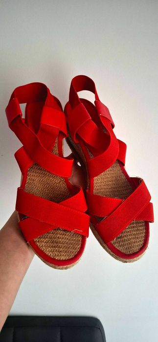 Sandale cu platforma marimea 37