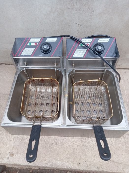 Фритюрница в хорошем состоянии